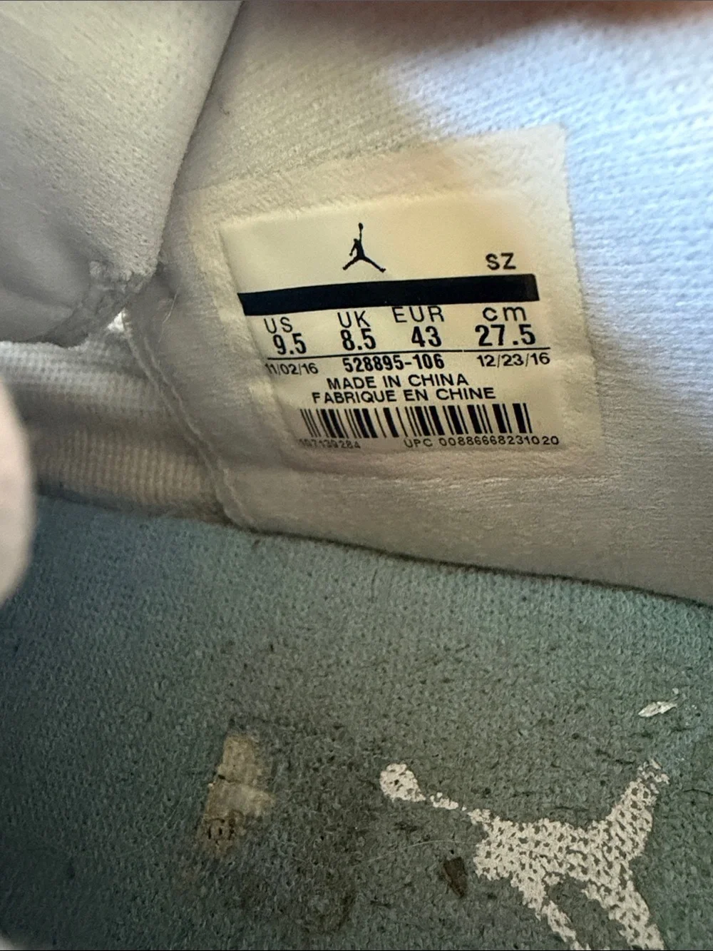 Jordan Low-Top Sneakers in White and Light Blue with Yellow Sole size 9.5